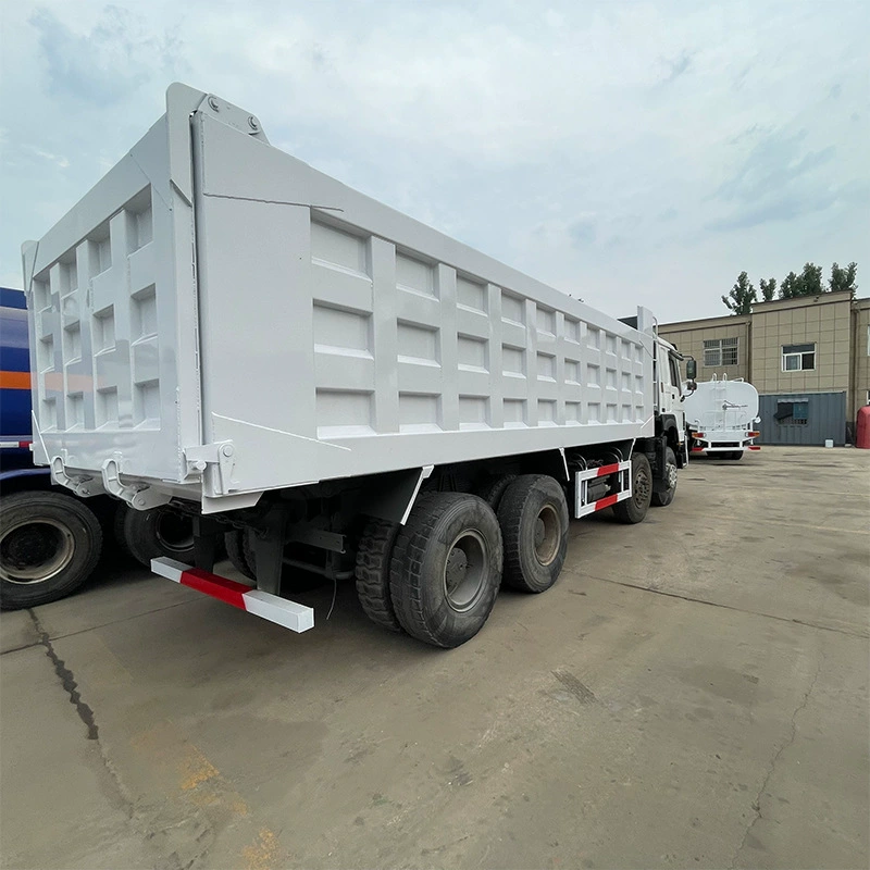 Самосвал Sinotruk Howo 8*4, горнодобывающий, двухосный, инженерный, с правым рулём, для мусора