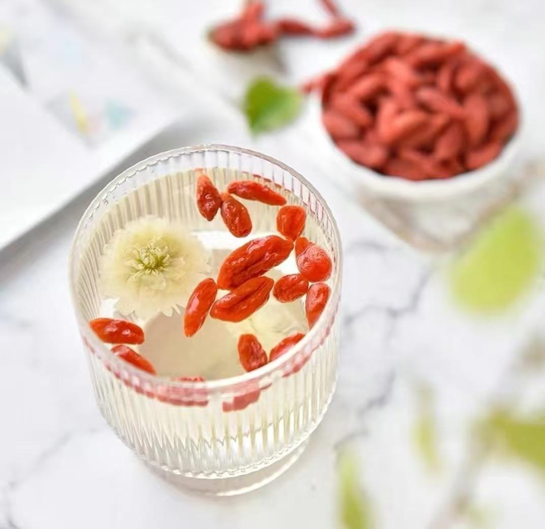 Red Goji Berries Gouqizi Dried Wolfberry Fruit 500g for Tea Soup and Daily Herbal Use key features