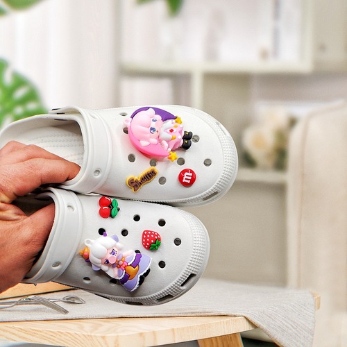 Hole shoe accessories DIY resin decorations cartoon 3D little girl shoes upper decorations straight hair