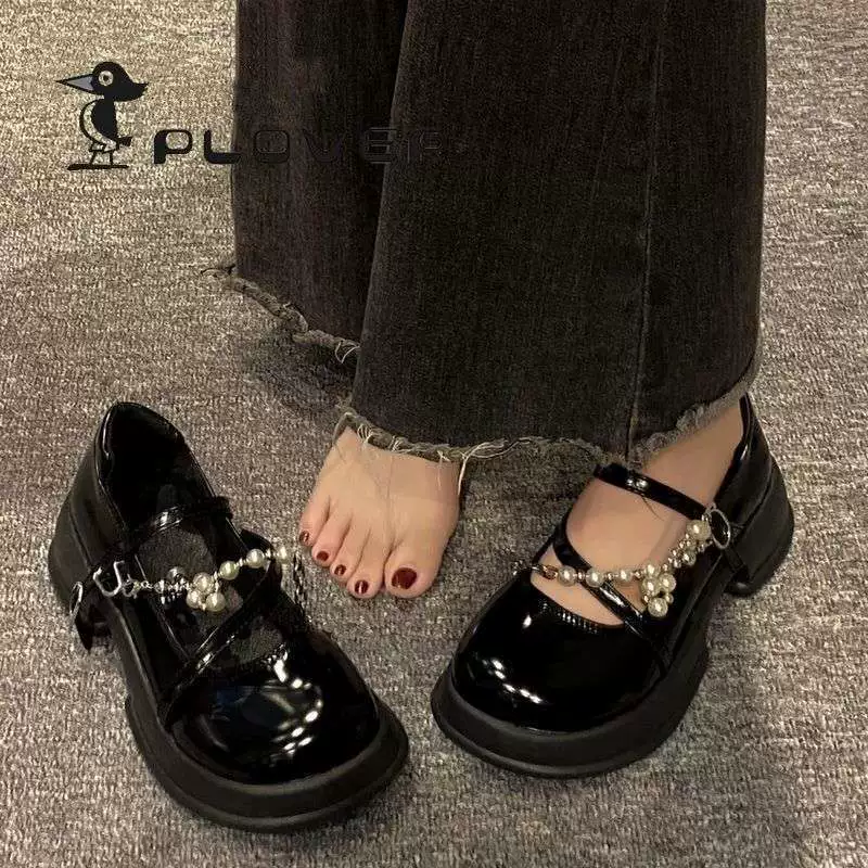 Женские туфли Мэри Джейн на толстой подошве, новинка весны и осени 2025 года, маленькие кожаные туфли с жемчужной цепочкой, туфли в консервативном стиле, лоферы