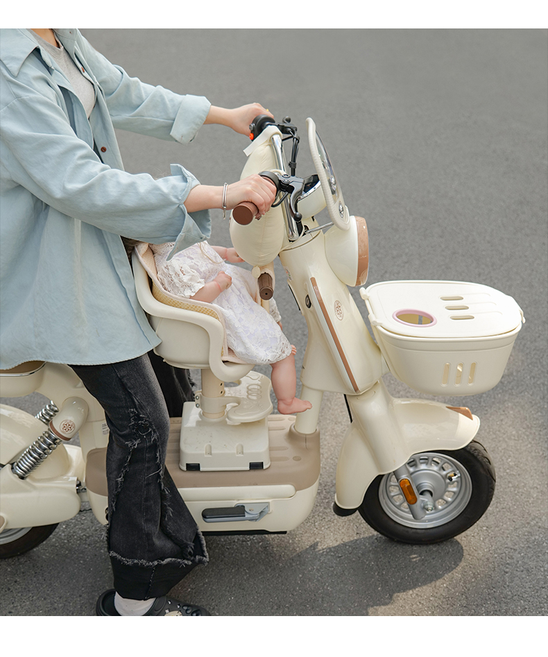 Electric Vehicle Decorative Accessories, Children's Baby Seat Anti-Collision Head Doll Protective Pad, Front Handle Anti-Collision Doll