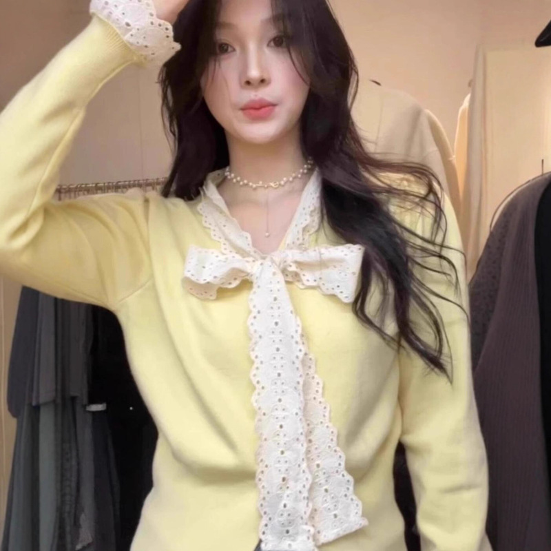 Yellow Lace Bow V-Neck Knitwear Knitwear for Women in Autumn and Winter, Sweet and Soft Long-Sleeved Tops