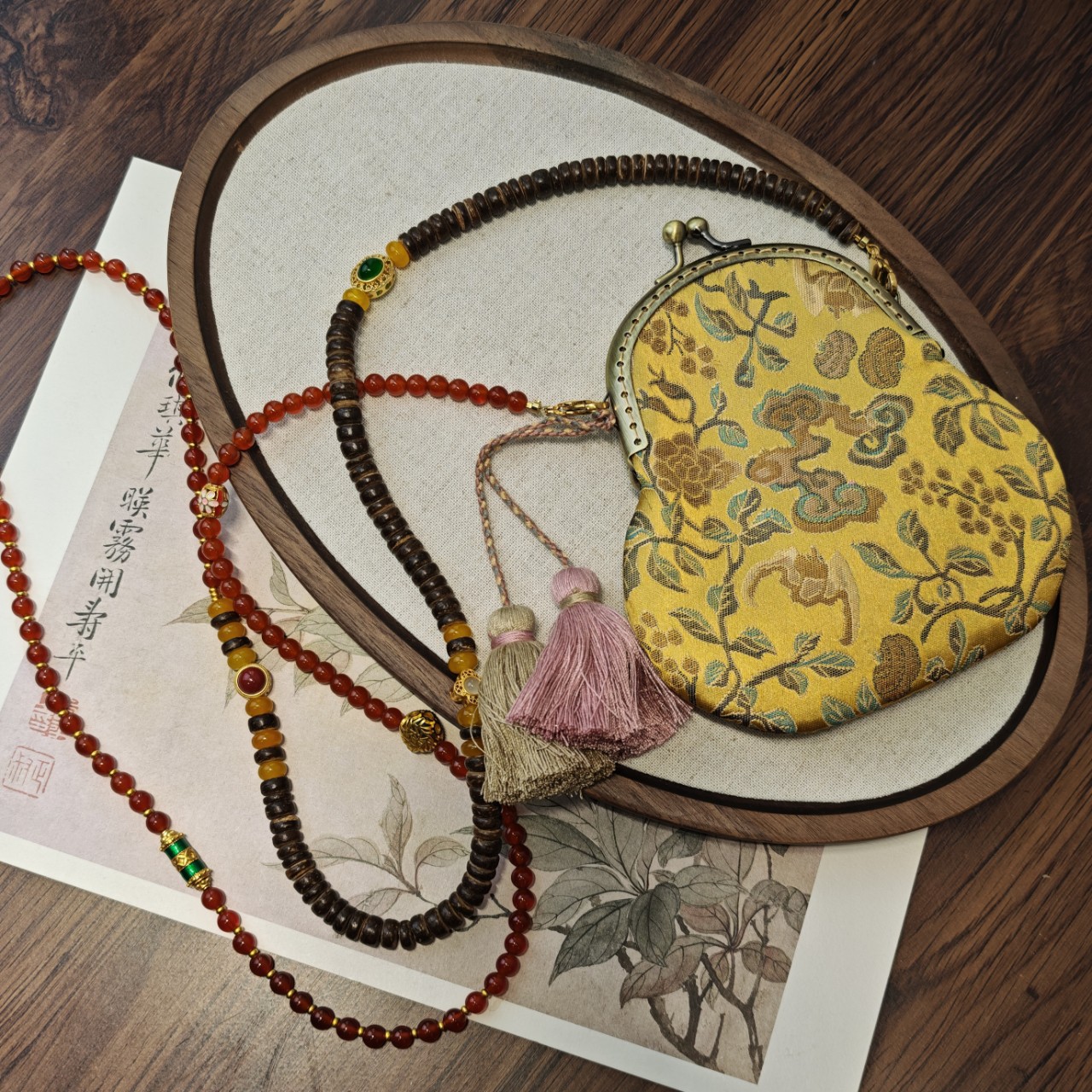 새로운 중국 스타일의 치파오와 어울리는 가방, 여성용 가방, 예술적인 중국 스타일의 금색 핸드백, 여성용 가방