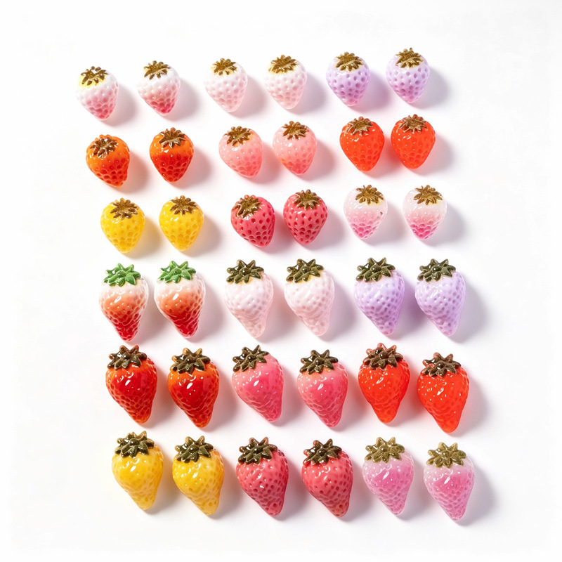 Simulated cream glue small strawberry cartoon nail art accessories resin food toy 3D strawberry DIY hairpin accessory parts