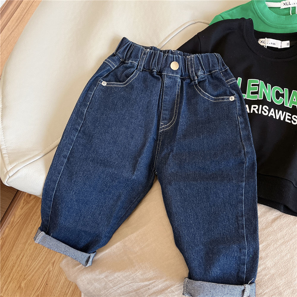 Niños 2026 nuevos jeans coreanos pantalones de niños primavera y otoño ropa guapo bebé de otoño pantalones largos versátiles