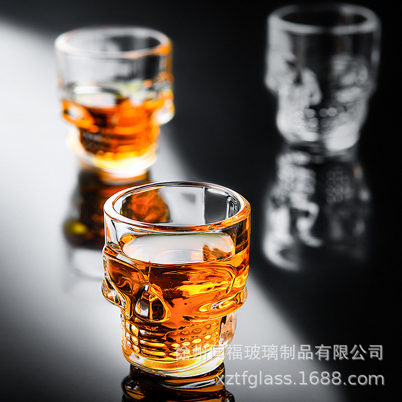 Glass wineglass