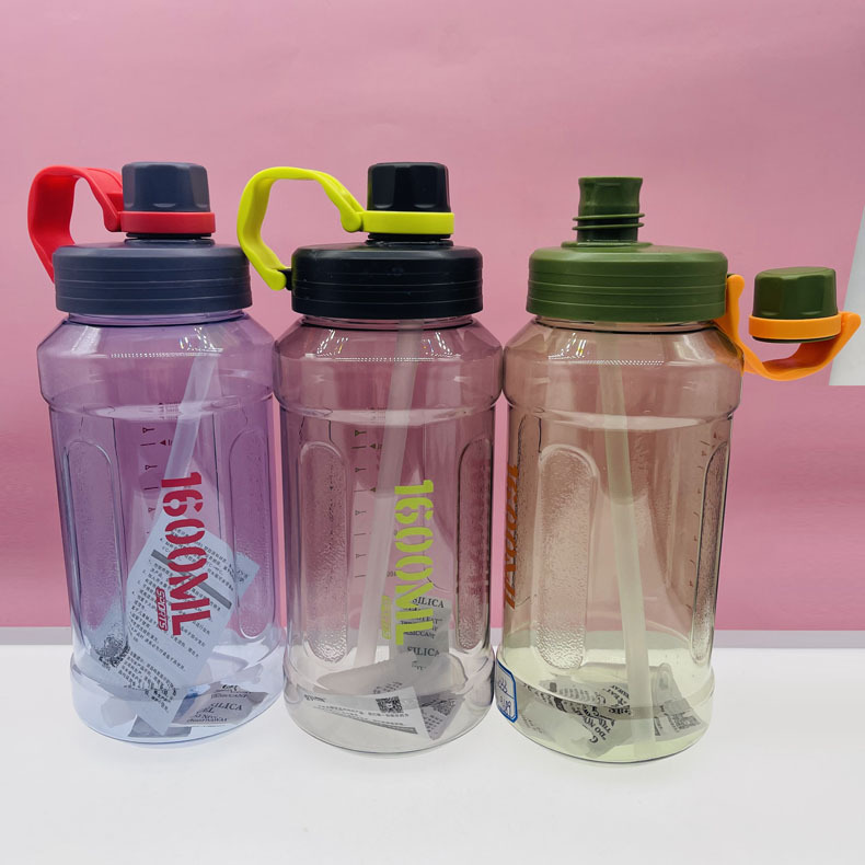Qitong2335 verano nueva taza de plástico 2000ml deportes hervidor de agua de las mujeres gimnasio espacio taza