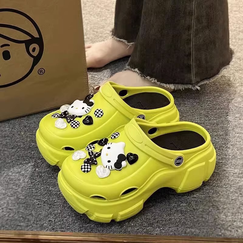 Summer Ultra-Soft Clogs for Women, Thick-Soled, Height-Increasing, Non-Slip, Fashionable, Internet-Famous, Cute Beach Sandals for Outdoor Wear, Manufacturer