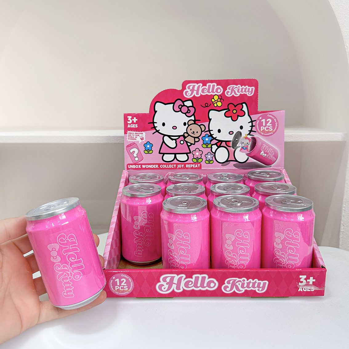 跨境hellokitty凯蒂猫库洛米盲盒潮玩手办公仔KT猫背包桌面摆件