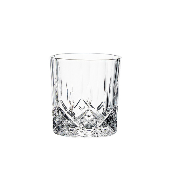 Glass capacious wineglass for whiskey