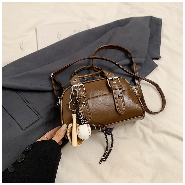 Bolso cuadrado pequeño de mano de moda, bolso de hombro 2024 otoño e invierno, textura de todo fósforo, cuero de cera de aceite, bolso de almohada de cercanías, bolso de mensajero