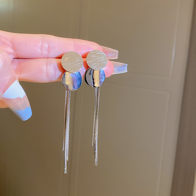 Aguja de plata diamantes geométricos aretes de perlas redondos ligeros de lujo de alta calidad pernos de orejas de estilo francés temperamento femenino orejas de nicho mayorista image 49