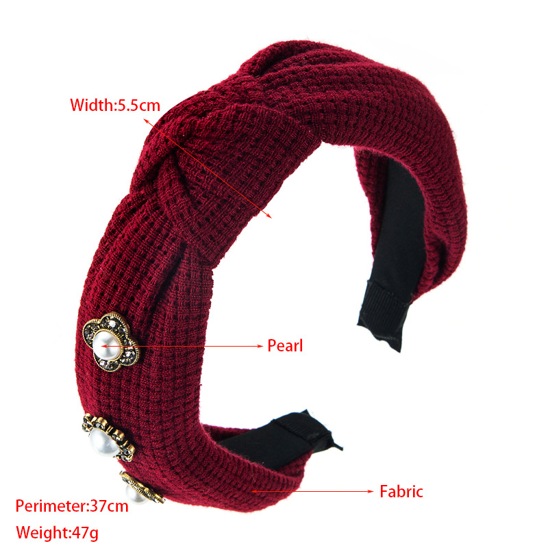 Heming Headband Korean Autumn And Winter New Knitted Wool Pearl Hairpin Fashion Temperament Ladies Wide-edged Headband Hair Accessories display picture 1