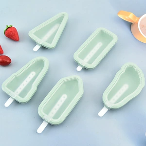 Дома DIY с плесенью для мороженого кремниевого клея в арбузе сами -сами -эскзис