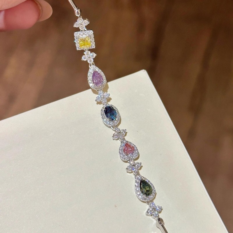 女性用のカラフルな宝石がちりばめられた絶妙なブレスレット、軽い豪華なスタイル、ニッチなハイエンドブレスレット、パーソナライズされた多用途の気質ハンドジュエリー|undefined