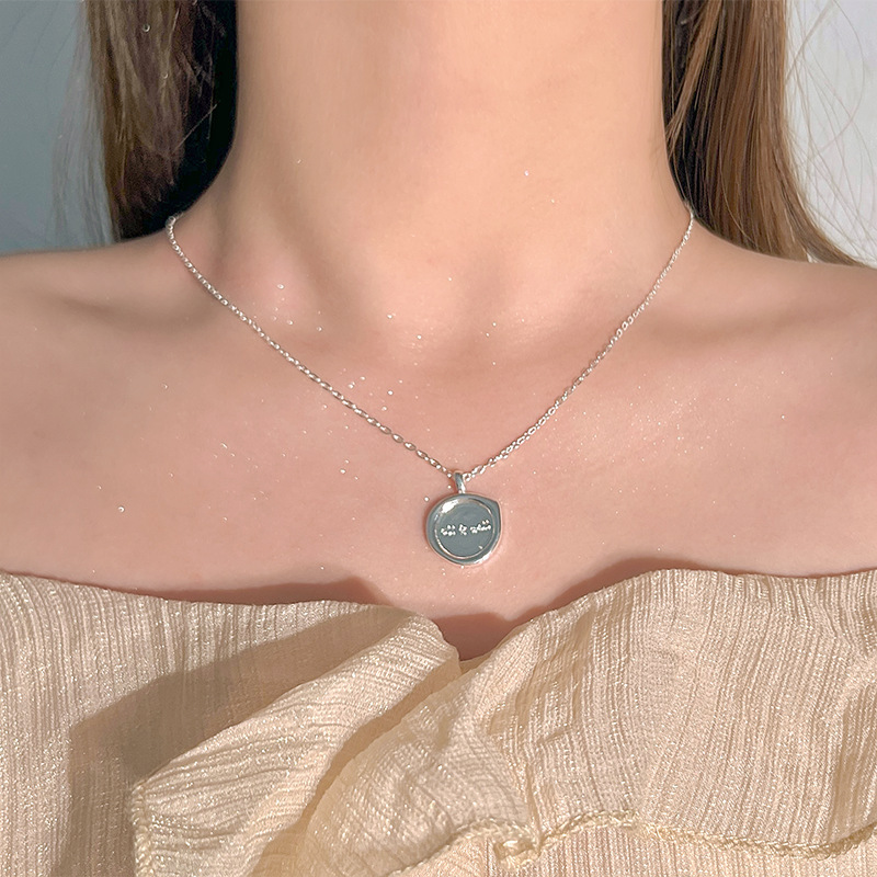 日常的に多用途な S925 スターリングシルバー アクアマリン バタフライ ネックレス、女性用、色あせしない、ニッチなハイエンドの軽い高級鎖骨チェーン、新しい|undefined