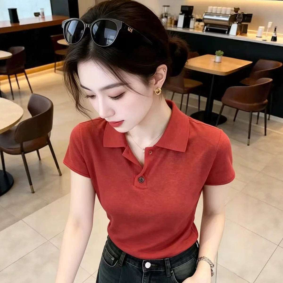 Áo thun ngắn tay nữ cổ polo dáng ôm, kiểu Hàn Quốc — màu đỏ chi tiết 3