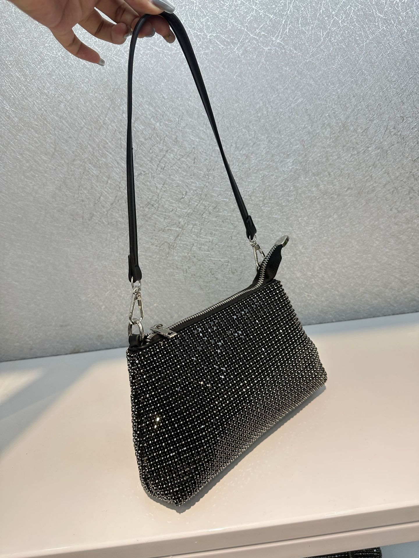 大王水ドリルのカバンの女性2024の新型の晩餐のカバンのフルドリルの手はわきの下のカバンを持ってダイヤモンドの高級感を入れます。