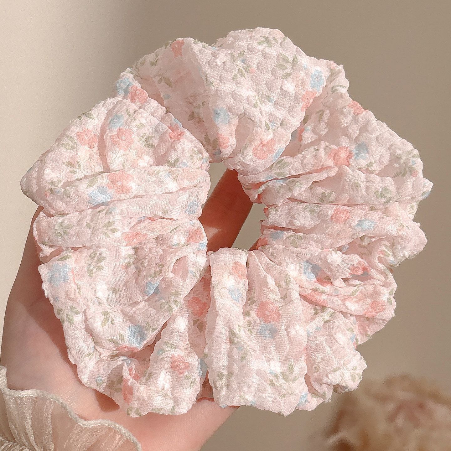 Cuerdas de cabello de viento pastoral pequeñas y altos valores faciales, anillo de cabello de intestino grande, sensación de una niña de banda de goma flácida, cuerdas de malla de banda de bola de cabeza