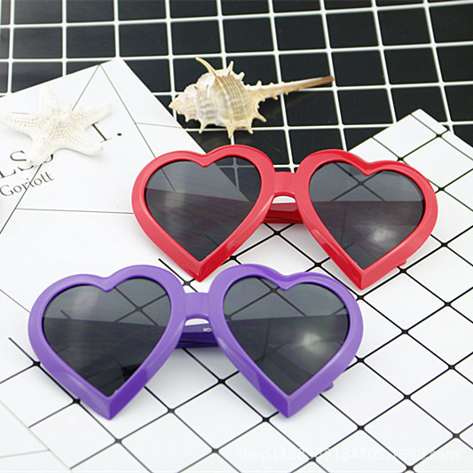 Cross-Border Fashion Trendy Heart-Shaped Women's Large-Frame Sunglasses European and American Colorful Sunglasses Peach Heart Sunglasses 9775 Cross-Border Fashion Trendy Heart-Shaped Women's Large-Frame Sunglasses European and American Colorful Sunglasses Peach Heart Sunglasses 9775