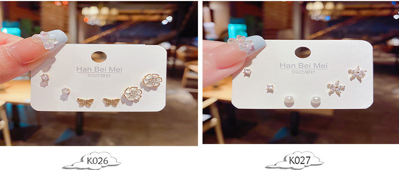 Fashion Geometric Moon Copper Artificial Pearls Zircon Ear Studs In Bulk display picture 1