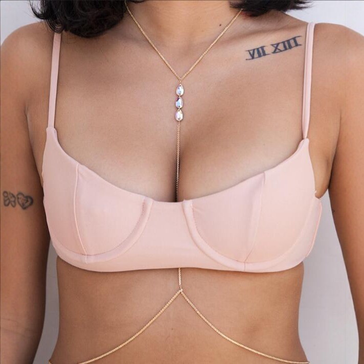 Europa y América de moda geometría cadena de pecho femenina simple personalidad cadena de cuerpo creativa joyería de aleación callejera temperamento sexy
