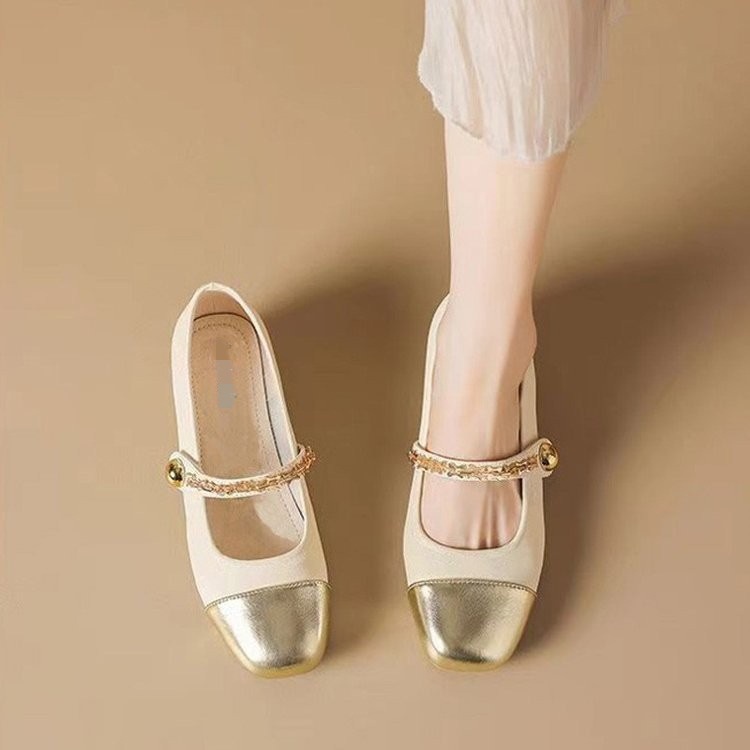 Zapatos de cuero para mujeres 2026 nueva primavera y verano estilo de hadas con falda de brisa de noche zapatos suaves zapatos de tacón bajo franceses