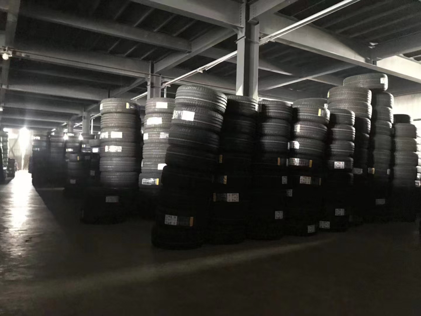 Pirelli Winter Tires Ao Q7 Touareg Snow Tires 285/40R21 Imported