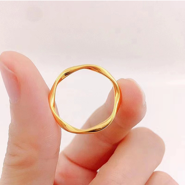 Stackable Delicate Rings Set In Gold And Silver Mixed Metal Bands_voghion.com