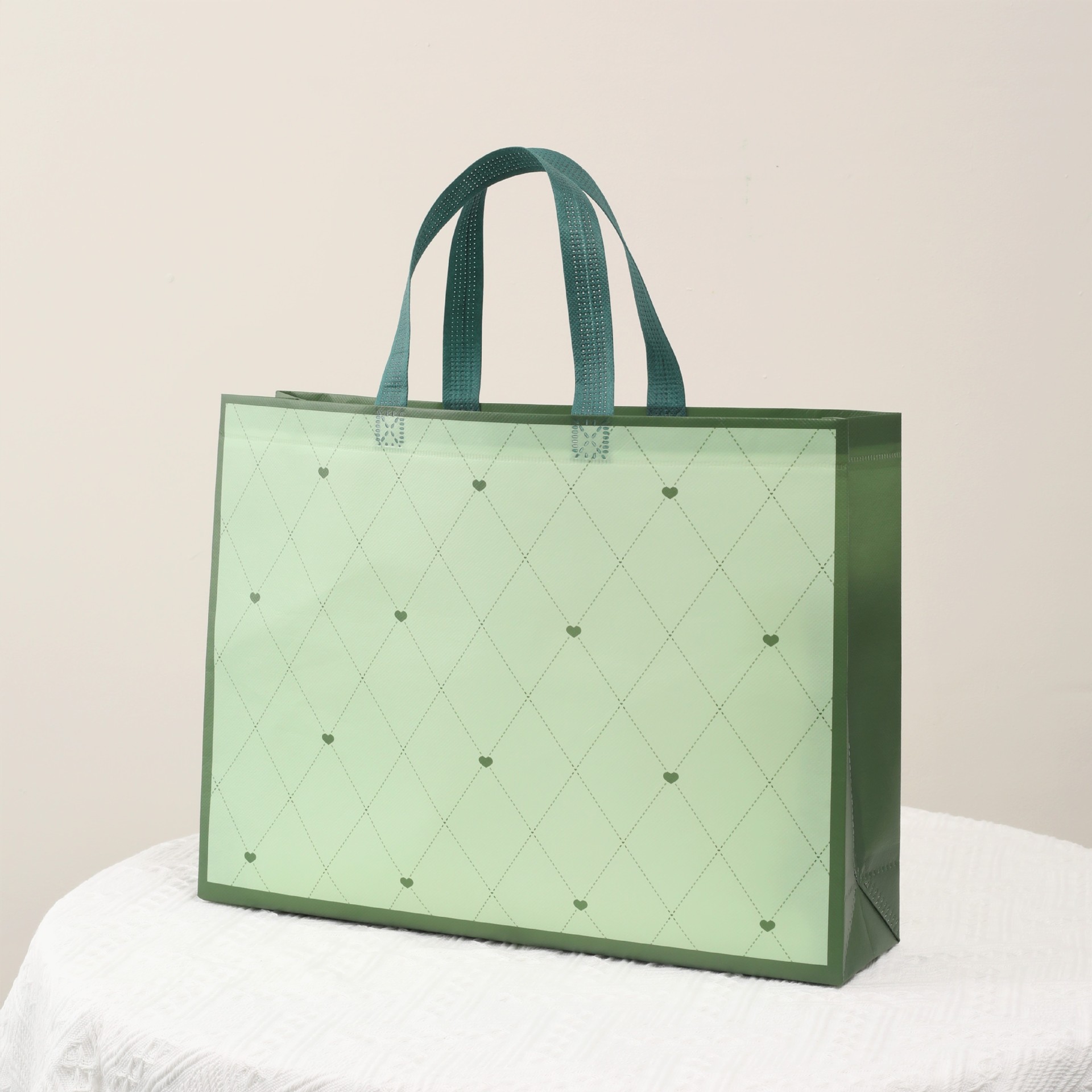 Bolsa no tejida recubierta en stock publicidad bolso no tejido impreso logotipo ropa caja de zapatos moda bolsa de embalaje portátil