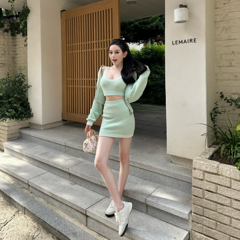 盐系轻熟穿搭显瘦内搭上衣简约薄款长袖开衫时尚收腰半身裙套装女|undefined