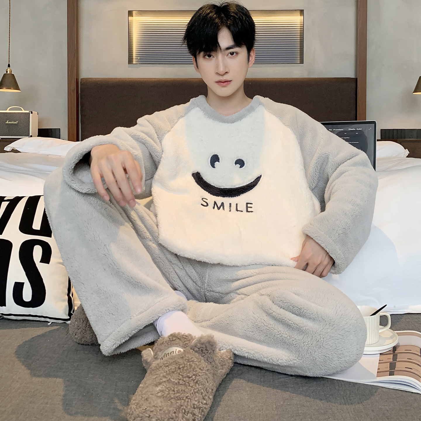 Pajamas Men's Coral Velvet Autumn and Winter Fleece-Lined Thickeneded Boys' Zipper Warm Flannel Men's Winter Home Clothes