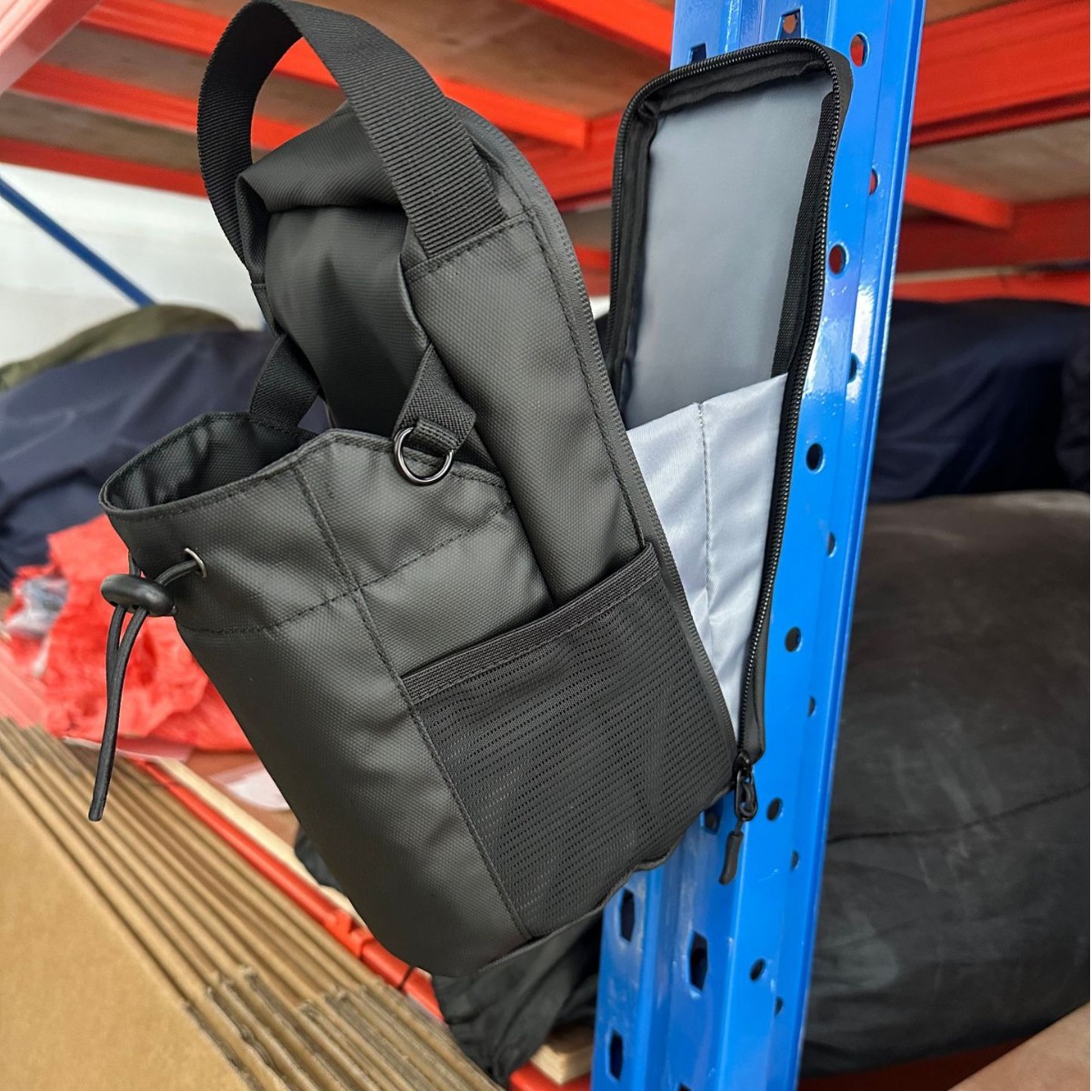 Bolsa de hervidor de agua de absorción magnética de gran capacidad deportiva fitness imán cubierta de taza transfronteriza multifuncional portátil impermeable mochila transfronteriza