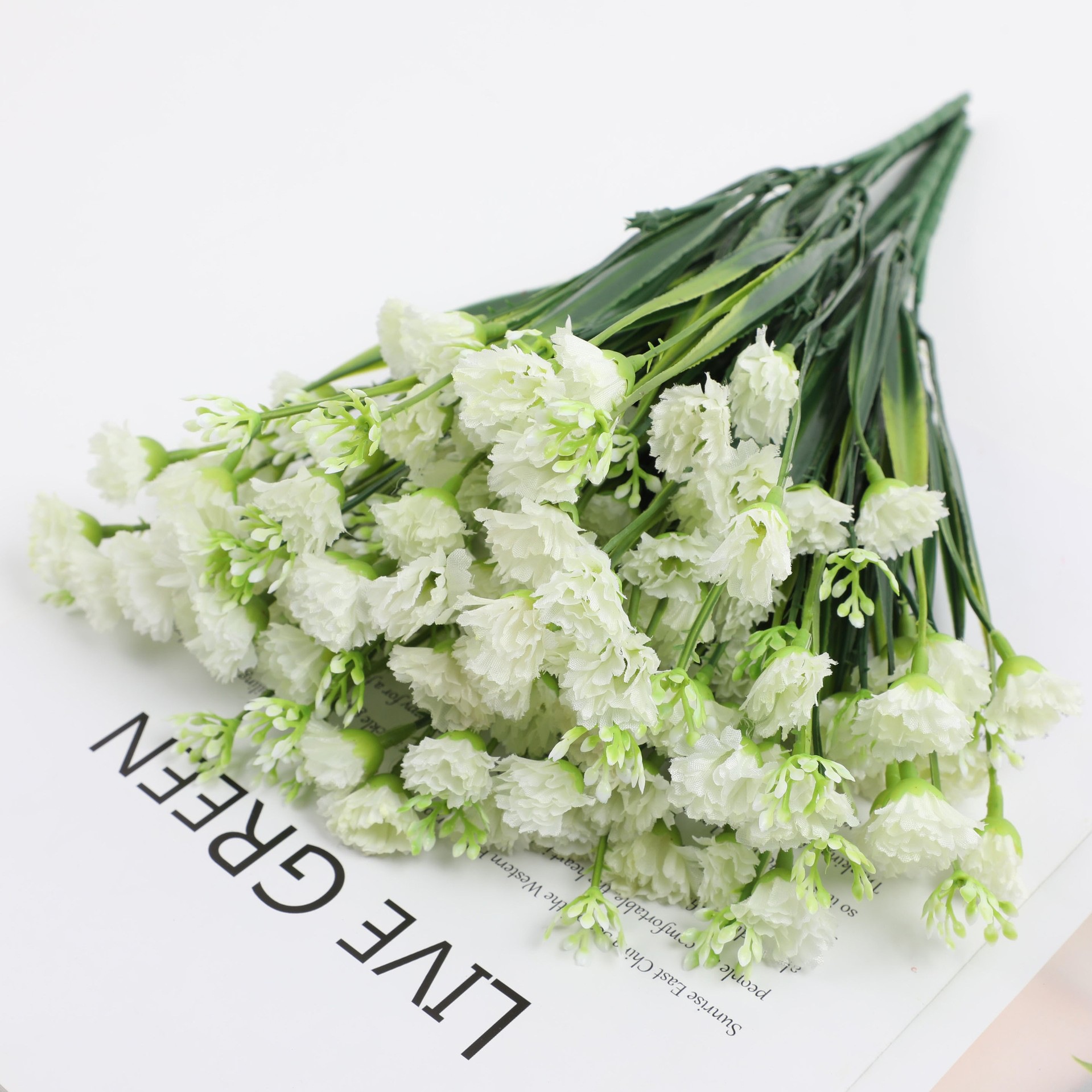 Simulación de plantas acuáticas plástico hierba de primavera flor violeta serigrafía hierba de primavera de cinco cabezas pequeña margarita flor falsa accesorios decorativos al por mayor