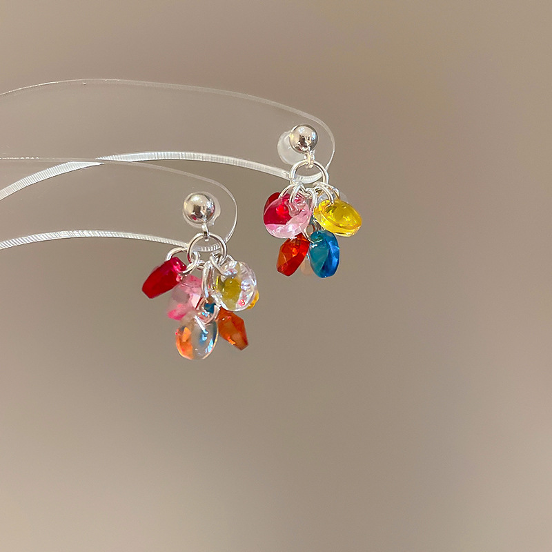 Pendientes de borla de color dopamina con aguja de plata, pendientes dulces y versátiles, pendientes de moda de temperamento de lujo ligero y de alta gama