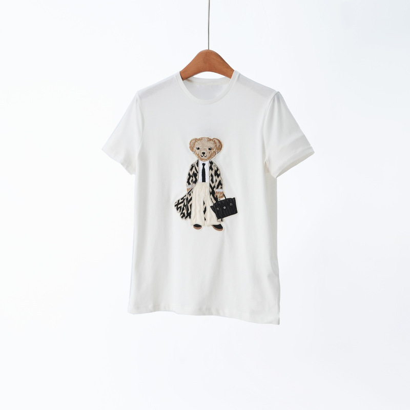 Elegant Purple Label! Xiaoma's New 26 Spring/Summer Collection: 100-Count Pima Cotton T-Shirt with 3D Embroidered Bear Pattern for Women Elegant Purple Label! Xiaoma's New 26 Spring/Summer Collection: 100-Count Pima Cotton T-Shirt with 3D Embroidered Bear Pattern for Women