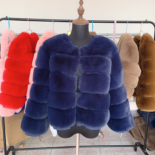 Haining Fur Manufacturer Wholesale Autumn and Winter New Warm Casual Splicing Women's Imitation Fox Fur Outwear Women's Clothing