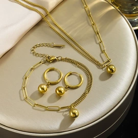 项链;手链;耳钉