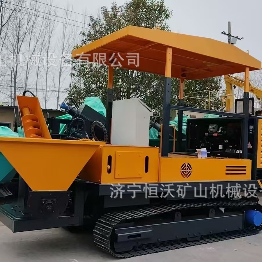 新款常规履带滑模机路沿石滑模机路肩路缘石边坡防撞墙滑膜成型机