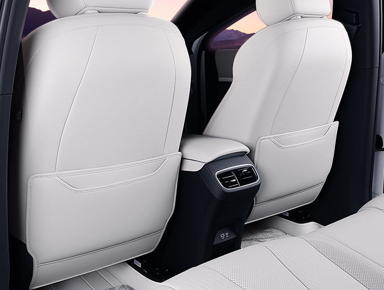 Suitable for Zhijing L7 Seat Anti-Kick Pads, Rear Seat Backrest Protection, Car Interior Modification Accessories, and a Complete Set of Supplies