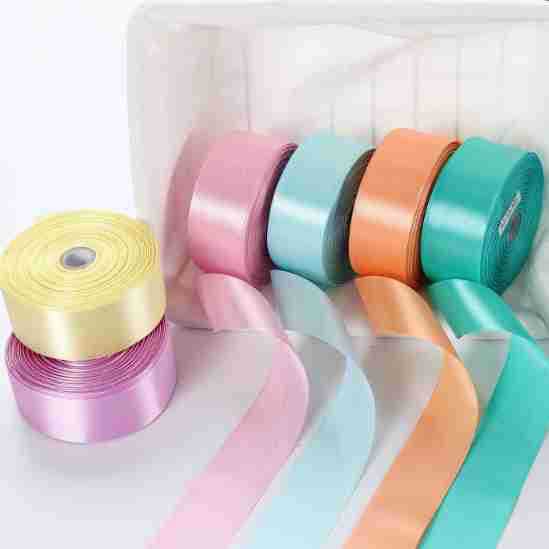 Especificación completa Cinta Roja en blanco y negro arco flor arte paquete 4CM cinta bolsa accesorios decorativos caja de la torta de regalo