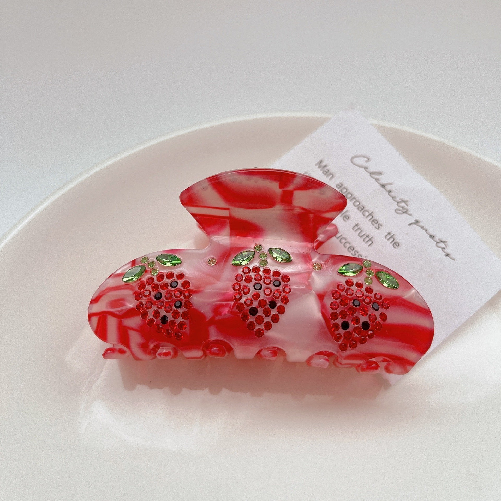 Haarklem aardbei met strass luxe acetaat shark clip_voghion.com