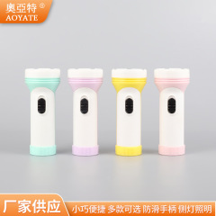 新しい卸売マカロンカラーポータブル懐中電灯照明ランプ LED 長期耐久性多機能緊急懐中電灯