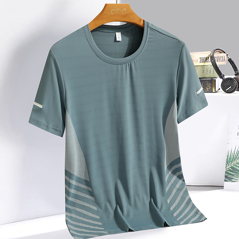 Camiseta de manga corta de seda helada para hombre, verano 2026, de secado rápido, alta elasticidad, informal, fina, holgada, deportiva, top de fitness de media manga, a la moda.