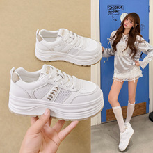 �U��͸��W���eС��ЬŮ���ļ��r�аٴ�A�^ϵ��ͨ�����m͸���Ь