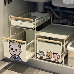 台所の下の水槽の棚の調味料を取り付けないでください。