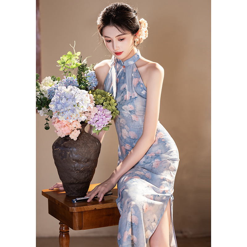蓝色旗袍挂脖夏季新款改良气质显瘦新中式小个子日常可穿连衣裙女