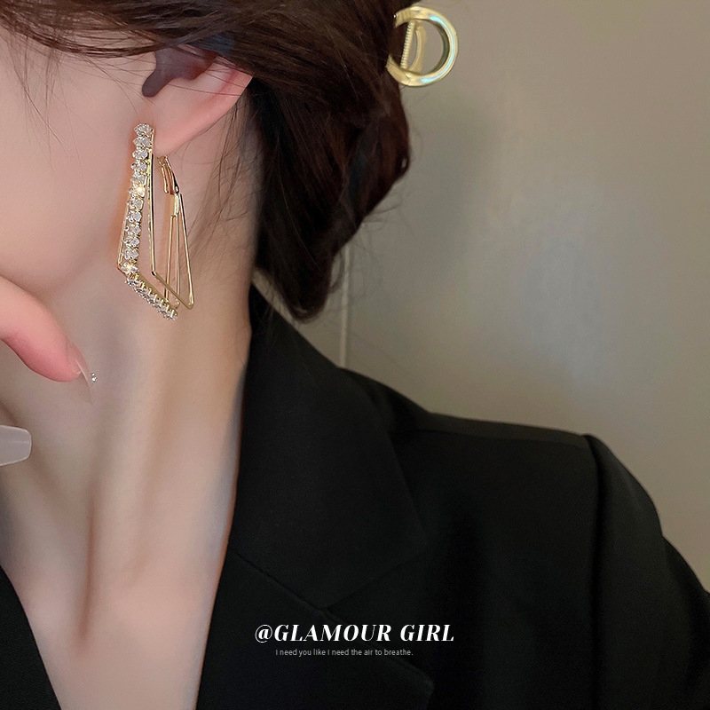 A small minority Earrings Silver needle zircon Diamond multi-storey Hoop Earrings Europe and America personality Exaggeration senior temperament Earrings