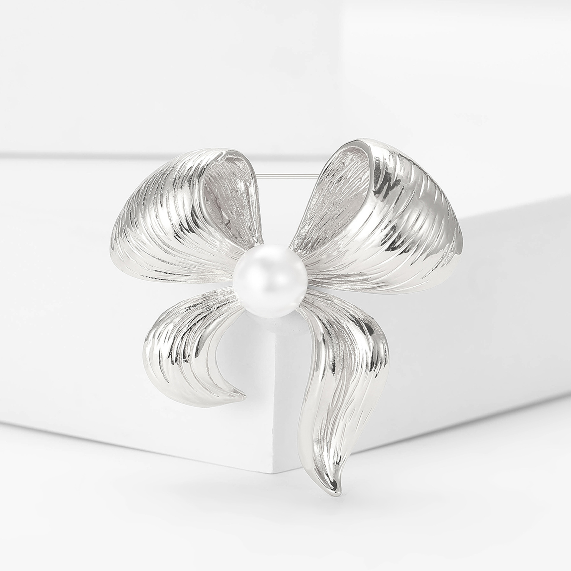 Alloy Material Simple Style Classic Style Pin Bow Knot Alloy Plating Women's Brooches