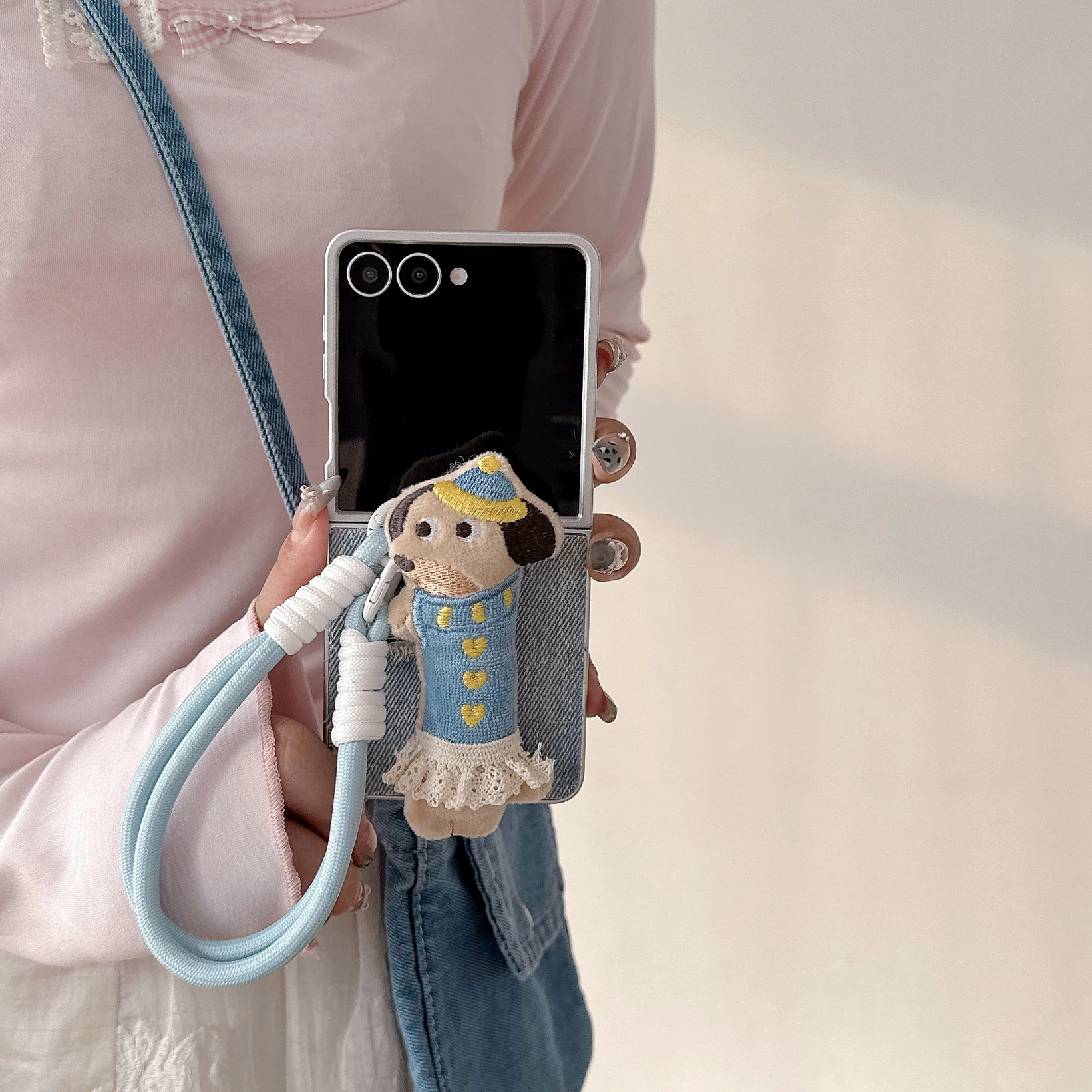 Denim Stereo Dog Suitable for Galaxy Zflip7/6/4 Mobile Phone Case Samsung 5Th Generation Foldableing Protective Cover Hand Strap